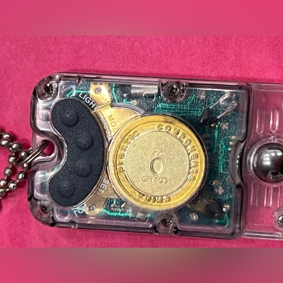 Vintage Chaos necklace digital watch - Picture 4 of 4